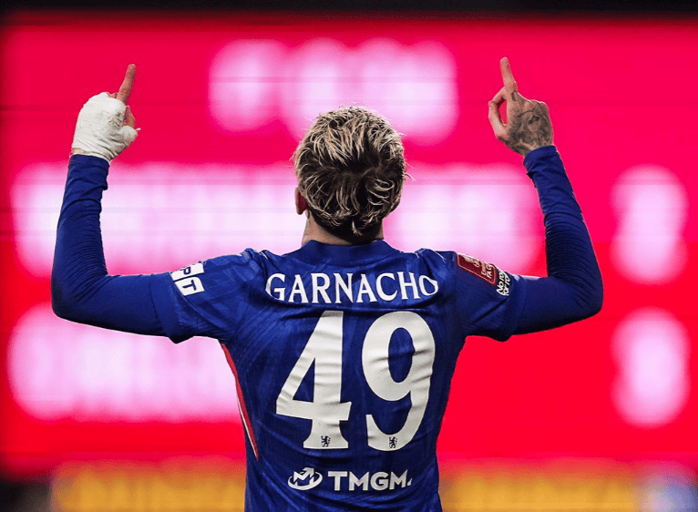 1球4助攻！加纳乔删光切尔西社媒，主动示好曼联，或遭禁赛重罚